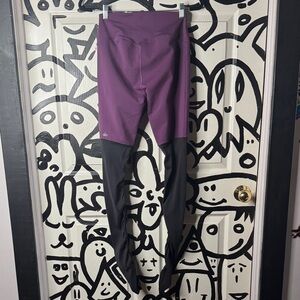 Alo Purple and Black Leggings scrunch medium